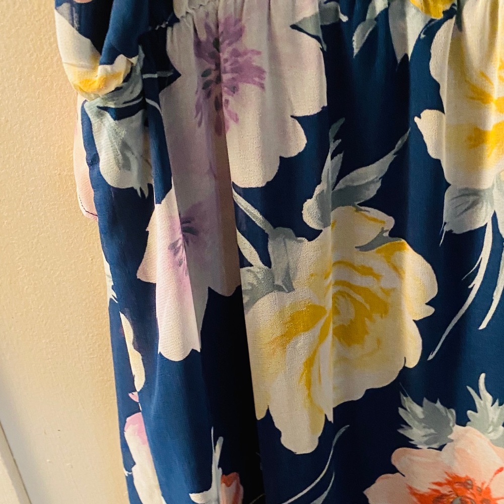 High-Low Floral Print Dress - EUC 🌸 - Picture 15 of 16